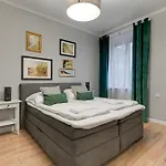 Center By Grand גדינייה