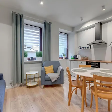 公寓 Center By Grand 格丁尼亚