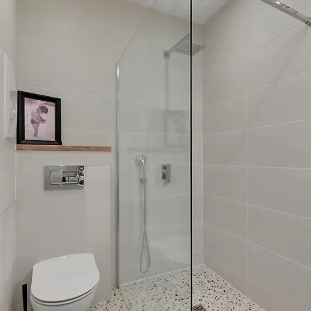 Center By Grand 格丁尼亚