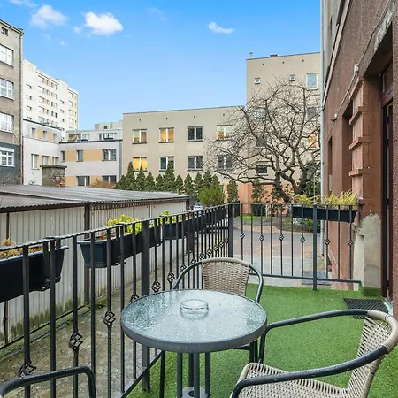 Center By Grand Apartamento