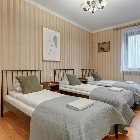 公寓 Center By Grand 格丁尼亚