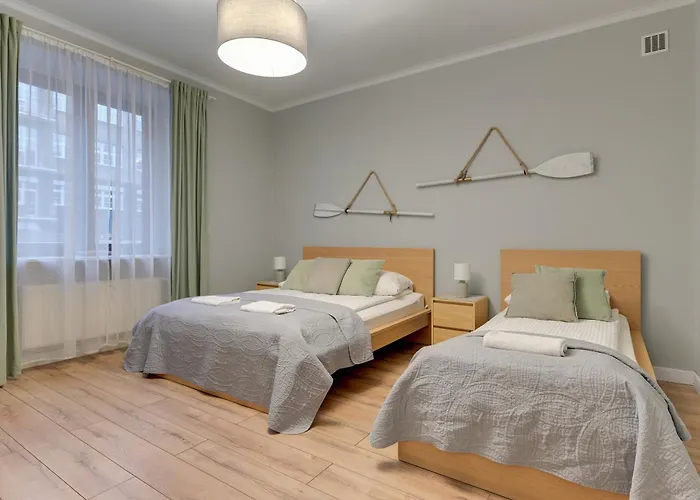 Center By Grand Apartamento