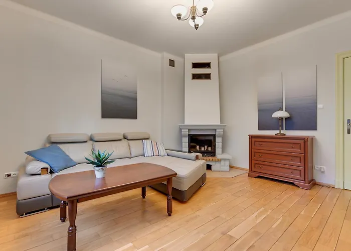 Center By Grand Apartamento *